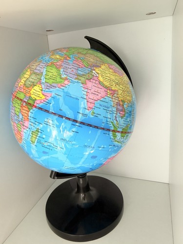 B4e kids world - kids, globe